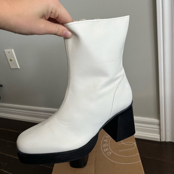 Urban outfitters white booties - Picture 1 of 5